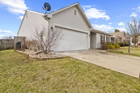 6734 Devinney Ln, Indianapolis, IN 46221