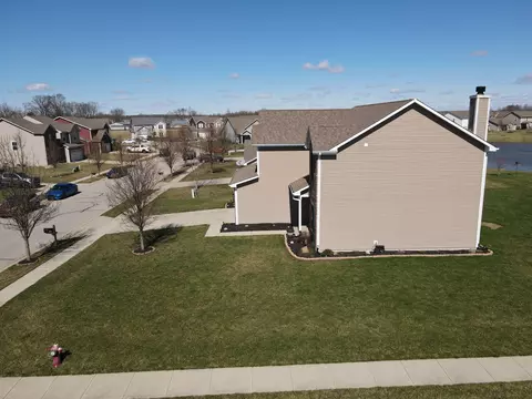 Exterior - 4773 Marshall Dr, Plainfield, IN 46168 photo 5 of 9