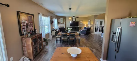 Dining - 4773 Marshall Dr, Plainfield, IN 46168 photo 3 of 4