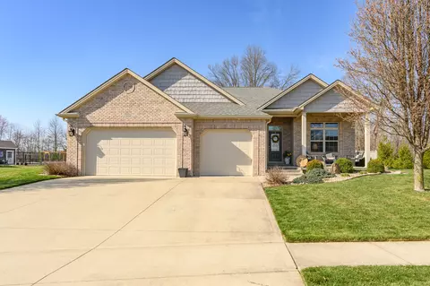 2800 Wild Orchid Way, Columbus, IN 47201