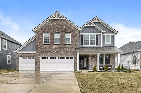 6918 Oakcrest Dr, Mccordsville, IN 46055