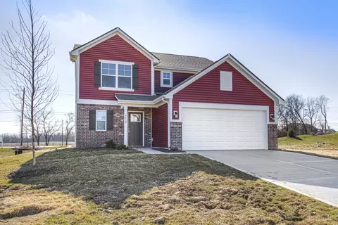 4612 Amber Wood Dr, Oaklandon, IN 46235