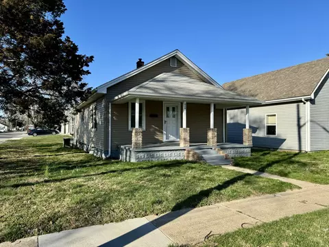 820 Jackson St, Seymour, IN 47274
