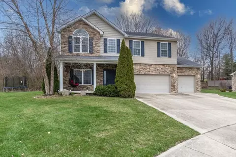 2891 Bluebell Ct W, Columbus, IN 47201