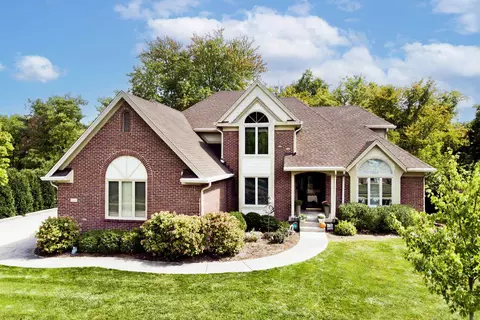 8347 Twin Pointe Cir, Indianapolis, IN 46236