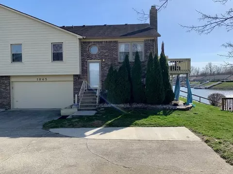 1845 Crystal Bay East Dr, Plainfield, IN 46168