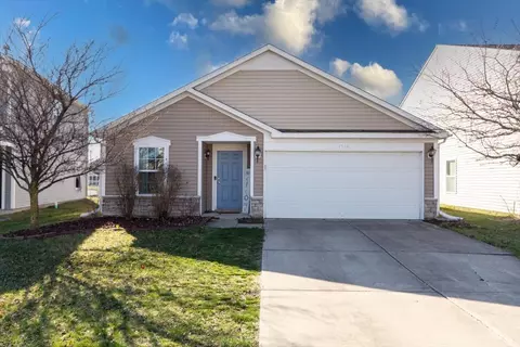 1524 Pencross Ln, Greenwood, IN 46143