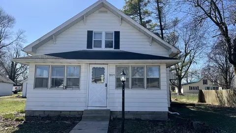 9905 E Muncie St, Selma, IN 47383
