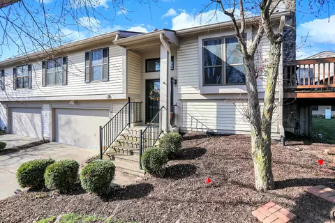 9527 Bay Vista West Dr, Indianapolis, IN 46250