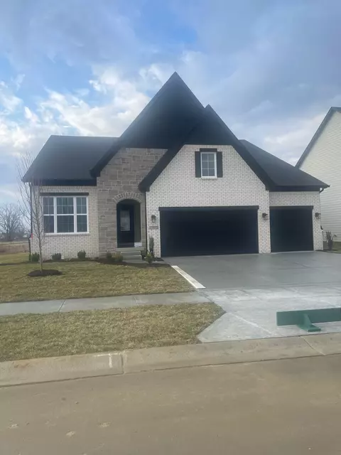83 Rock Ledge Ct, Westfield, IN 46074