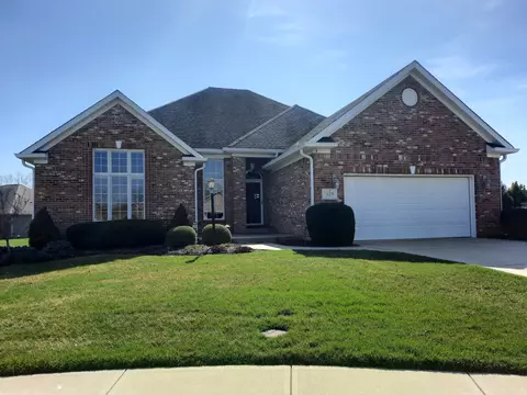 329 Connecticut Cir, Indianapolis, IN 46217
