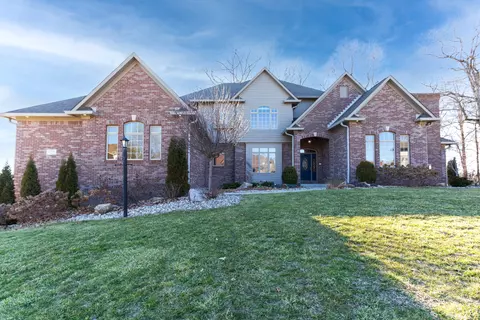 7034 Bitternut Ln, Plainfield, IN 46168