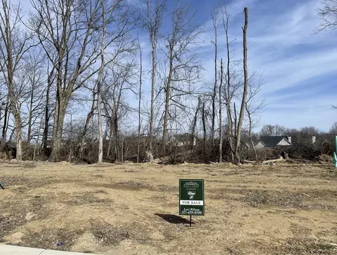 3785 Holliday Farms Blvd, Zionsville, IN 46077