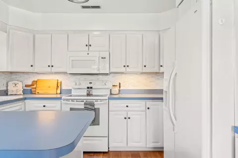 Kitchen - 4231 S 600 E, Waldron, IN 46182 photo 4 of 10