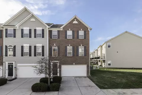 9047 Rider Dr, Fishers, IN 46038