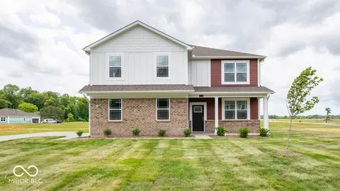 3774 S Village Row, New Palestine, IN 46163
