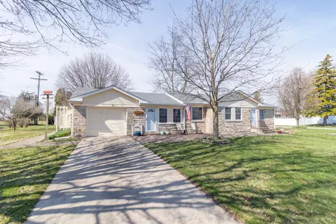 218 Roosevelt Dr, Greenfield, IN 46140