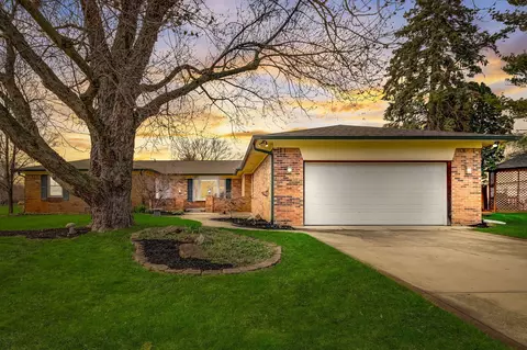 3217 Dogwood Ln, Carmel, IN 46032