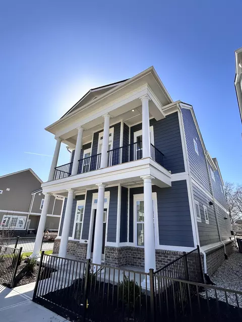 942 Templeton Dr, Carmel, IN 46032