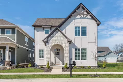9866 Northern Lights Ln, Indianapolis, IN 46280