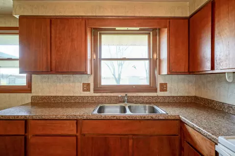 Kitchen - 8091 S 100 E, Pendleton, IN 46064 photo 2 of 3