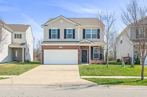 1862 Lakecrest Dr, Columbus, IN 47201