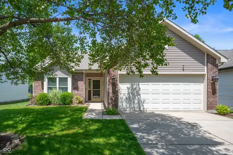 8054 Chesterhill Way, Indianapolis, IN 46239
