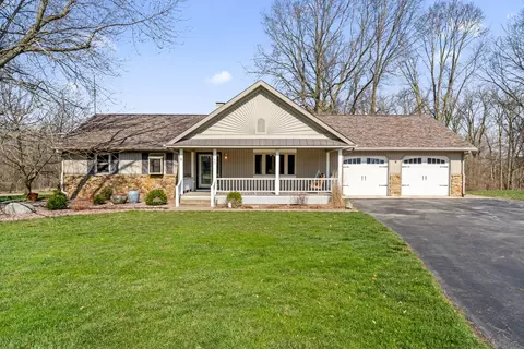 140 W Briarwood Dr, Frankfort, IN 46041