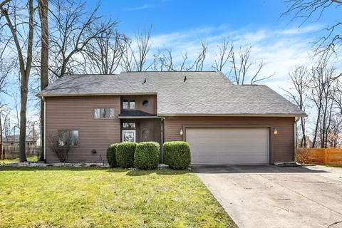 1537 Timber Trail Dr, Greenwood, IN 46142