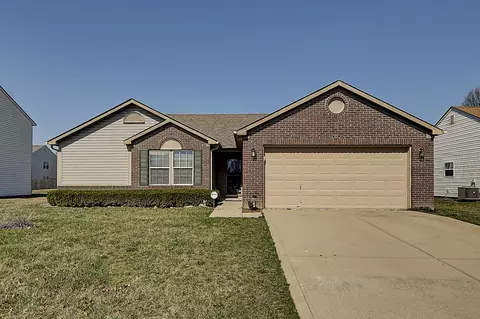 3138 Hidden Pine Dr, Indianapolis, IN 46235