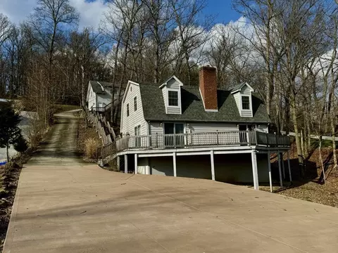11411 W Grandview Dr, Columbus, IN 47201