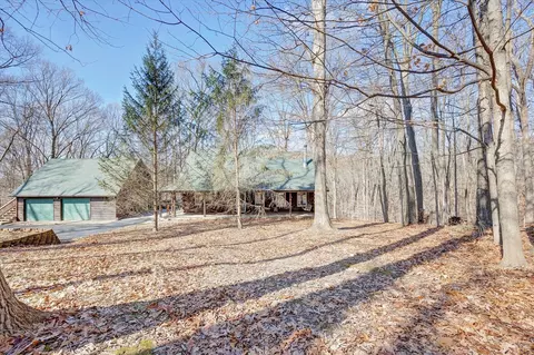 4967 E Lentz Rd, Bloomington, IN 47408 photo 3