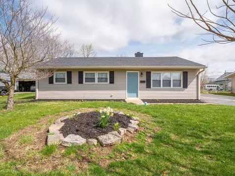 47 Mooreland Dr, Whiteland, IN 46184