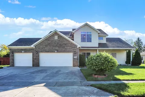 3689 Sioux Trl, Columbus, IN 47203