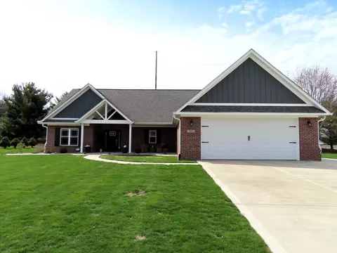 388 Karen Dr, Pittsboro, IN 46167