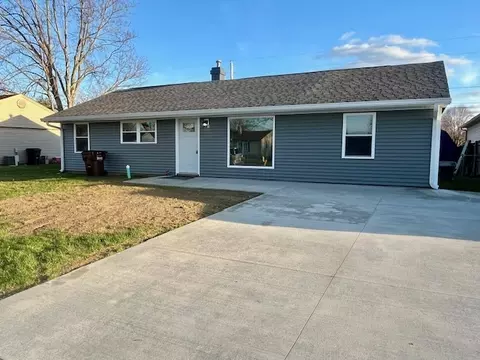 517 Memorial Dr, Edinburgh, IN 46124
