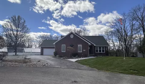 1401 N Matthew Dr, Greensburg, IN 47240