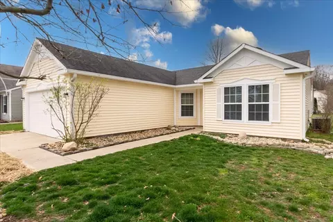 8106 Gathering Ln, Indianapolis, IN 46259