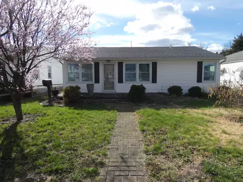 715 Emerson Dr, Seymour, IN 47274