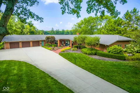 4310 N Riverside Dr, Columbus, IN 47203