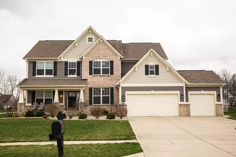 1345 Colinbrook Ct, Greenwood, IN 46143