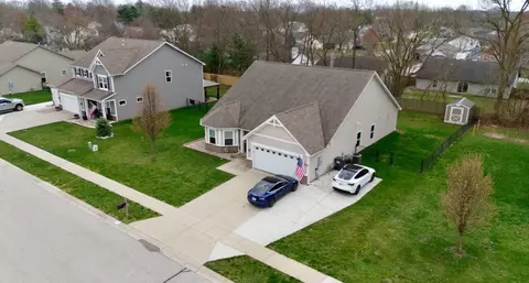 461 Carol Dr, Bargersville, IN 46106