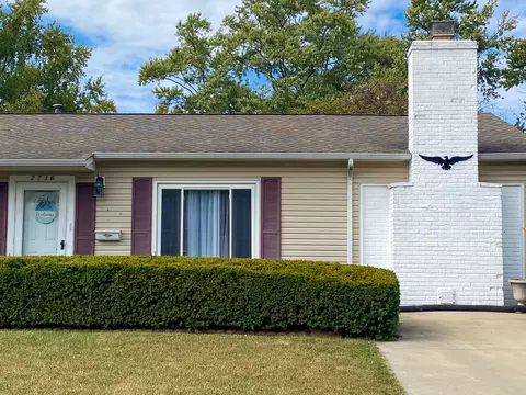 Exterior - 2736 Streamside Dr, Columbus, IN 47203 photo 13 of 13