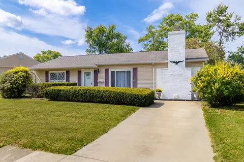 Exterior - 2736 Streamside Dr, Columbus, IN 47203 photo 3 of 13