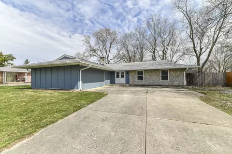 1717 Forsythia Dr, Indianapolis, IN 46219