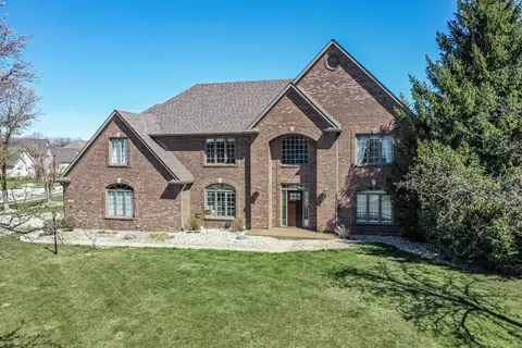 10458 Madison Brooks Dr, Fishers, IN 46040