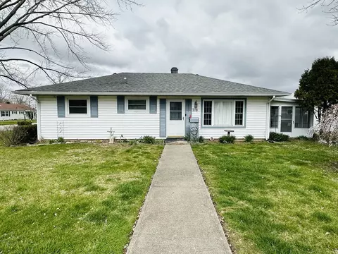 718 Northfield Dr, Lebanon, IN 46052