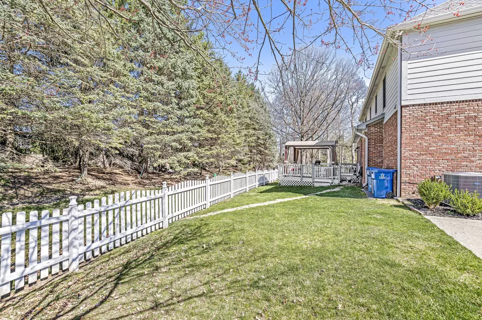  1498 Pondview Dr, Carmel, IN 46032 photo 58