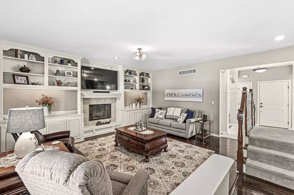  1498 Pondview Dr, Carmel, IN 46032 photo 18