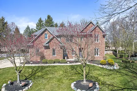 1498 Pondview Dr, Carmel, IN 46032